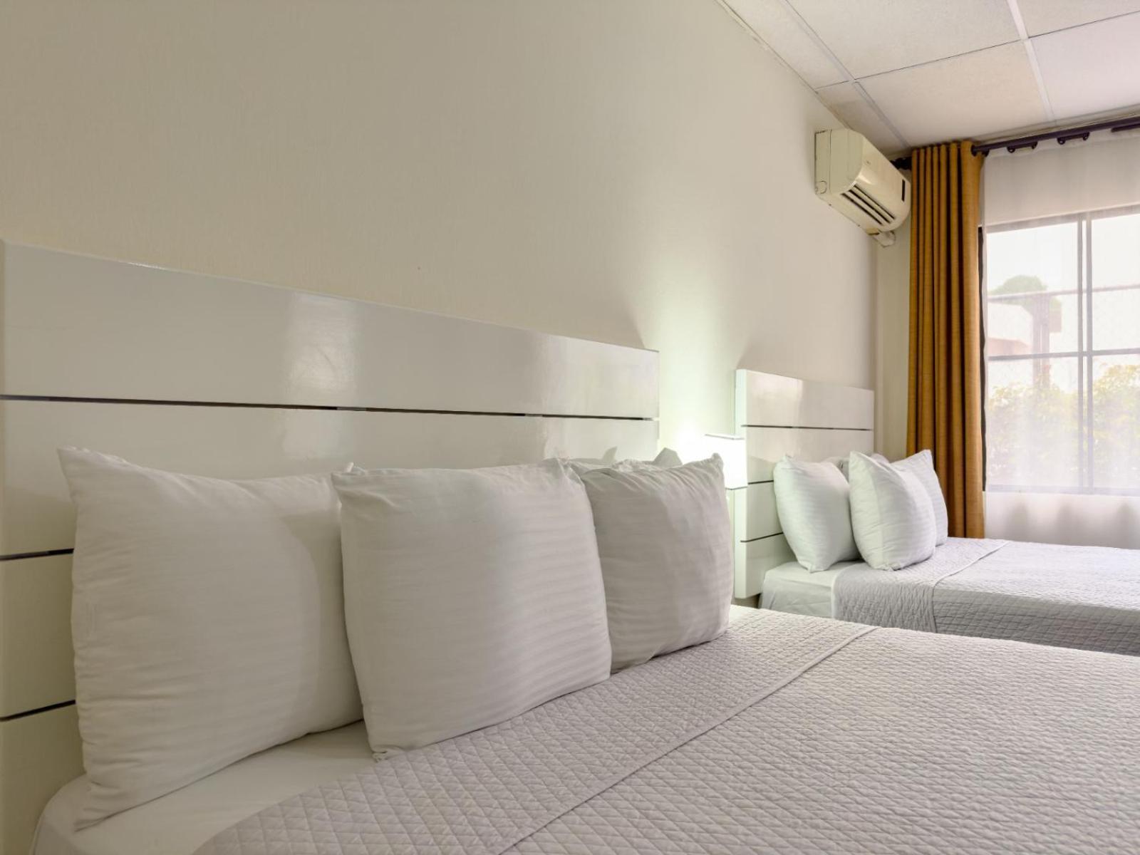 Cardedeu Suites 圣萨尔瓦多 外观 照片